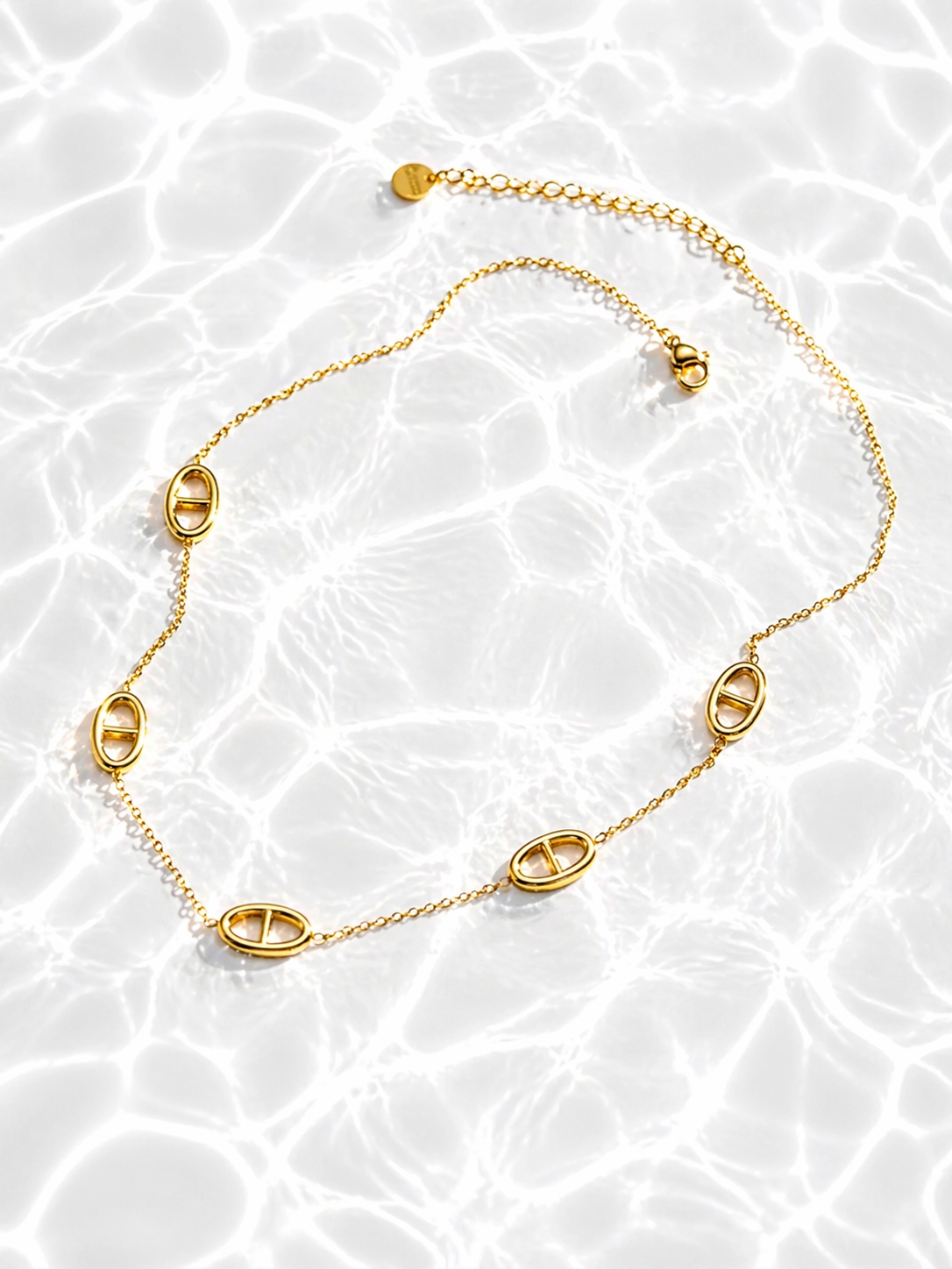 Collier Sarah